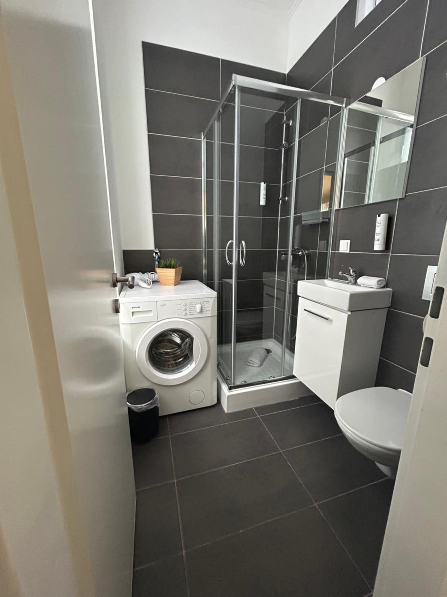 Paower Apartment Виена Екстериор снимка